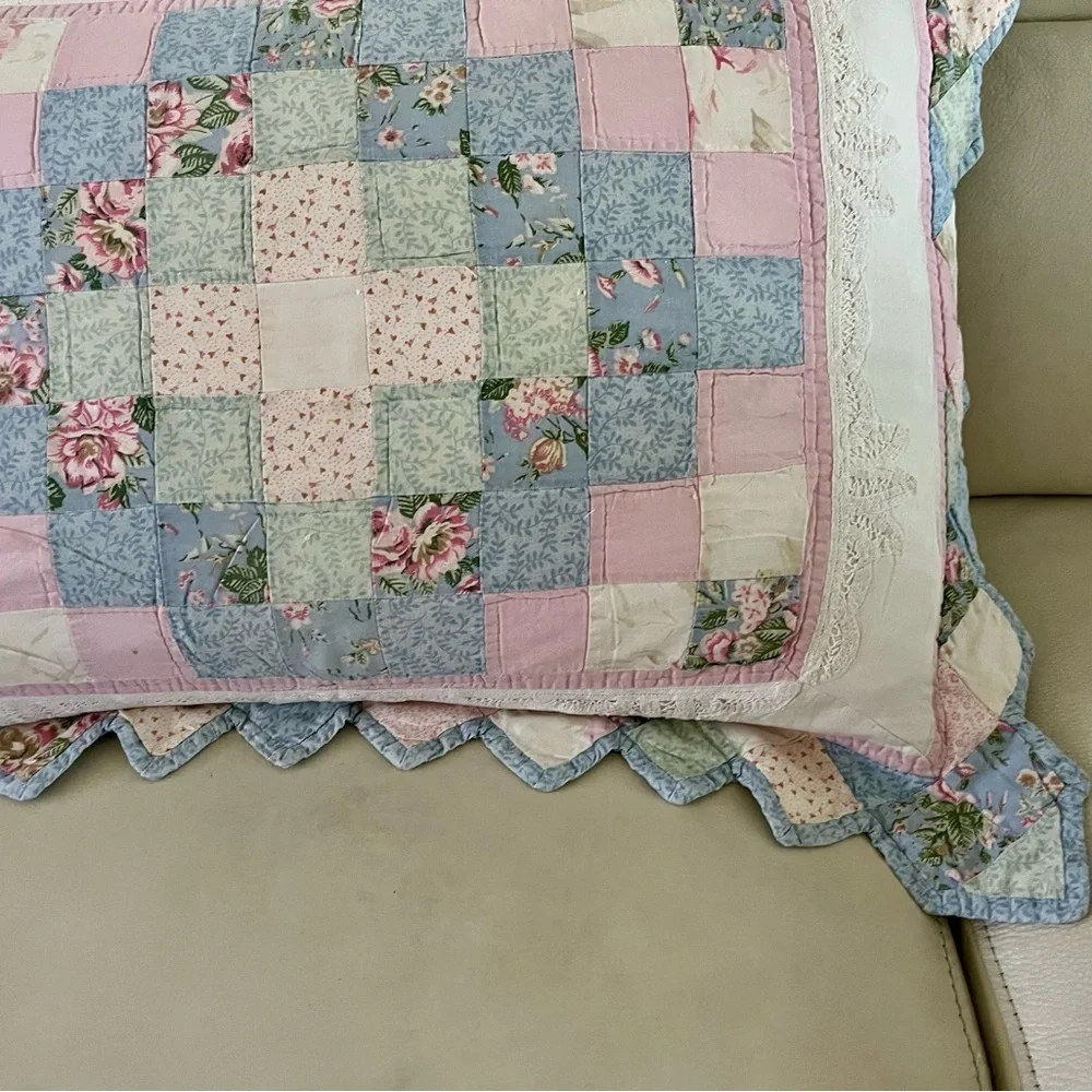 Patchwork Floral Pillowcase 19/25 inches
